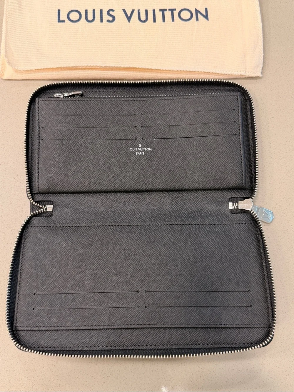 Louis Vuitton Men’s Zippy Organizer in Damier Graphite